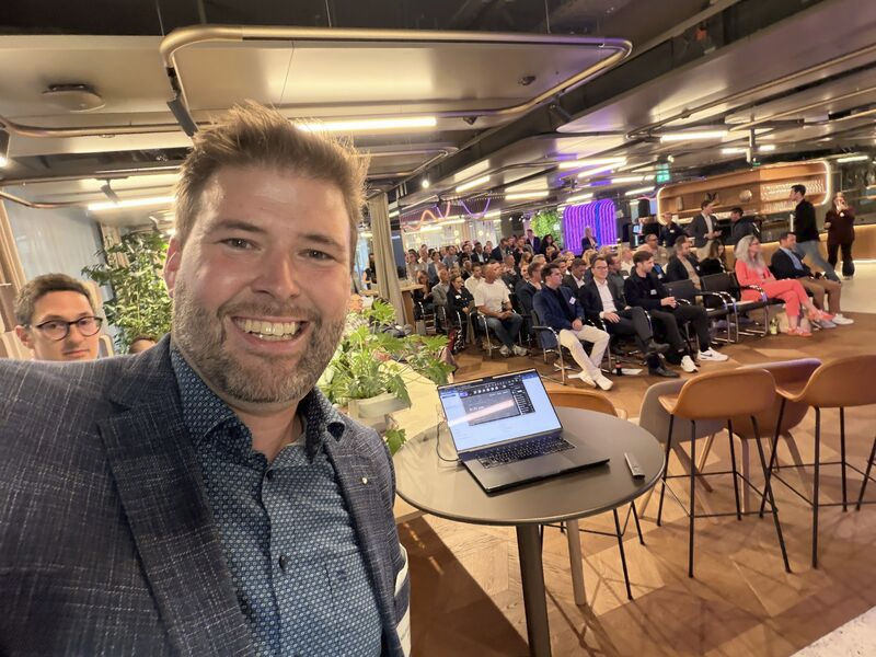 Michael Wegmüller opening the CMO Leadership Summit 2026 at Accenture Zürich